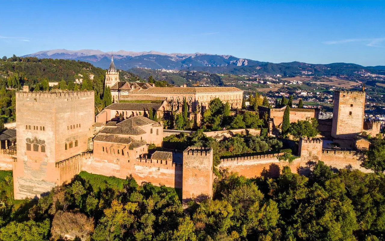 Endülüs Gezisi: Tecrübeli Rehberler Eşliğinde